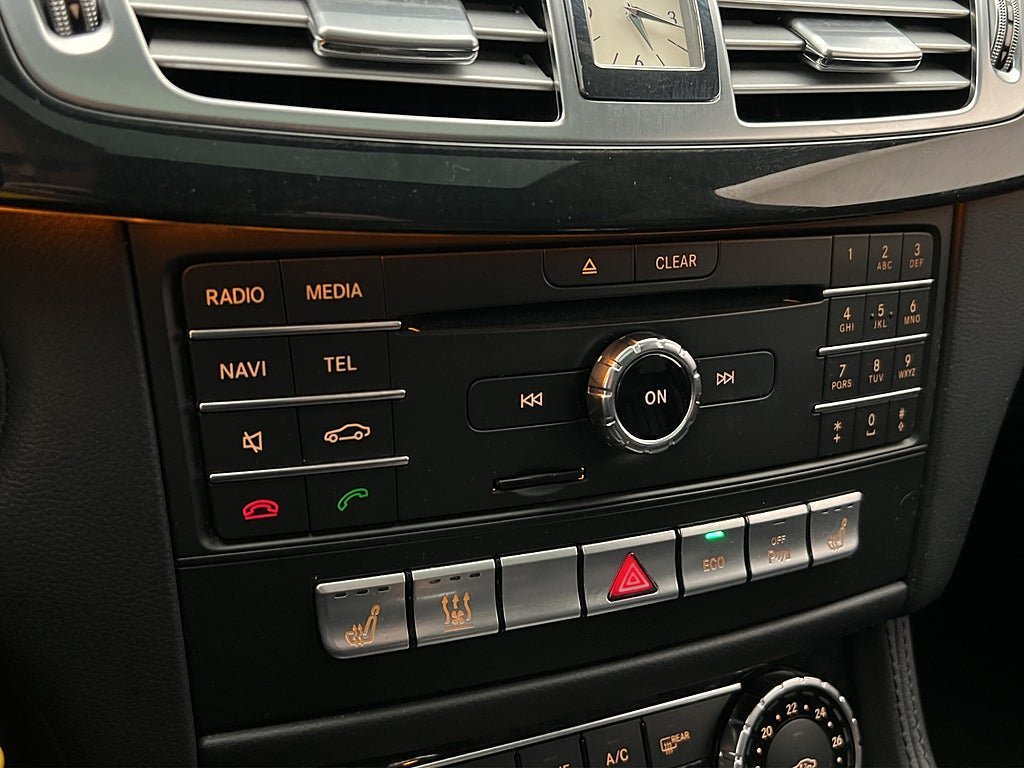 Vehicle Image 26