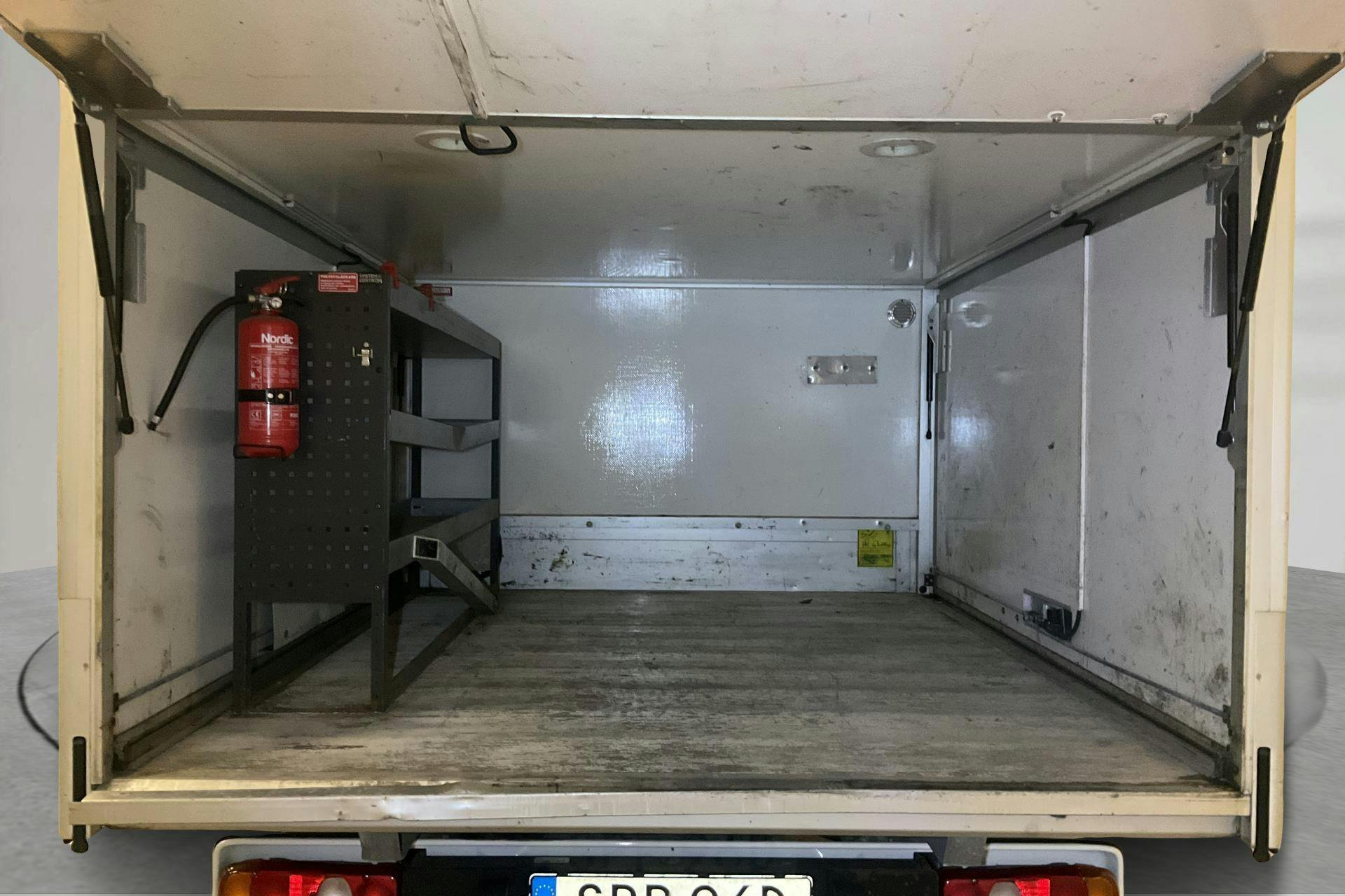 Vehicle Image 9