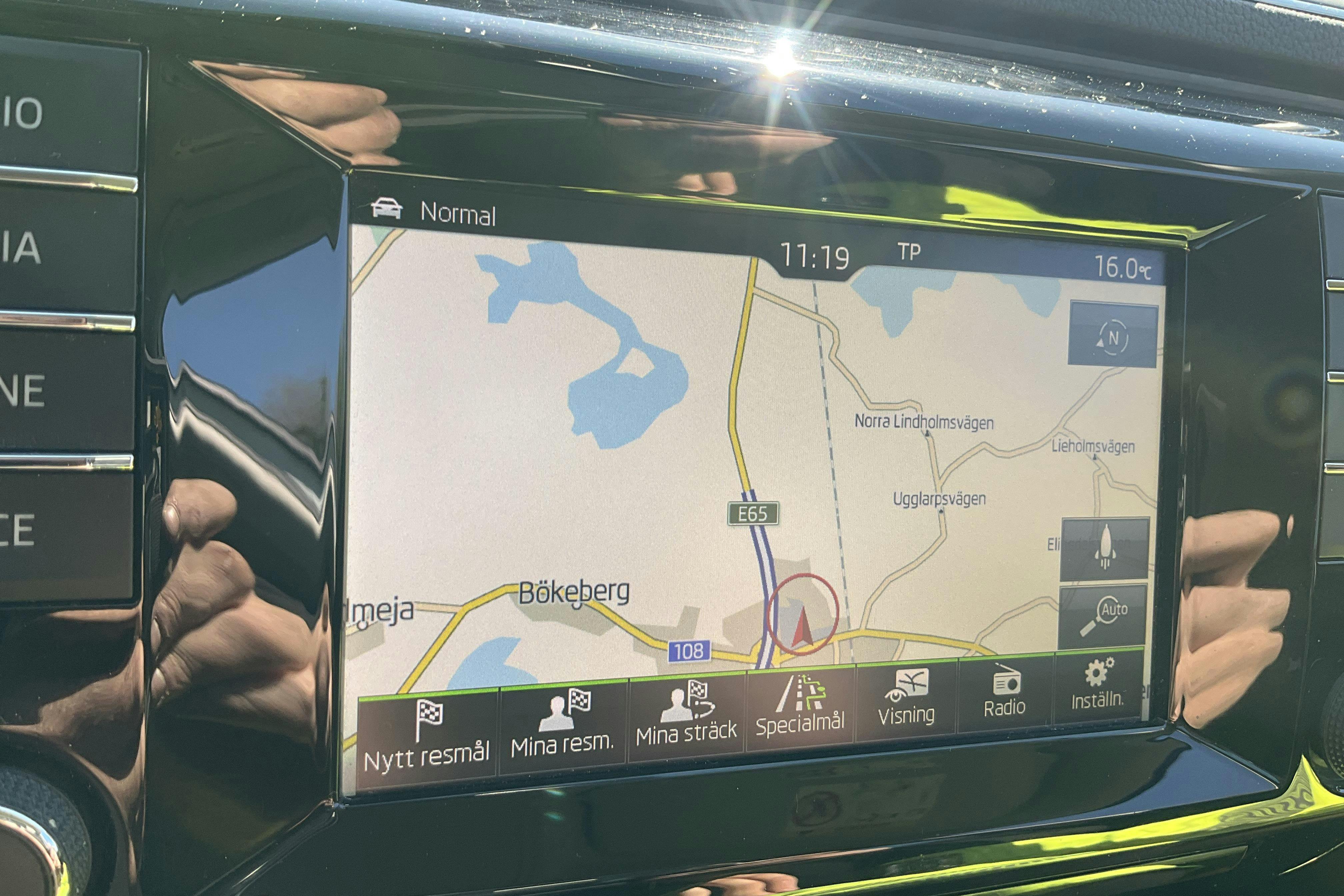 Vehicle Image 15