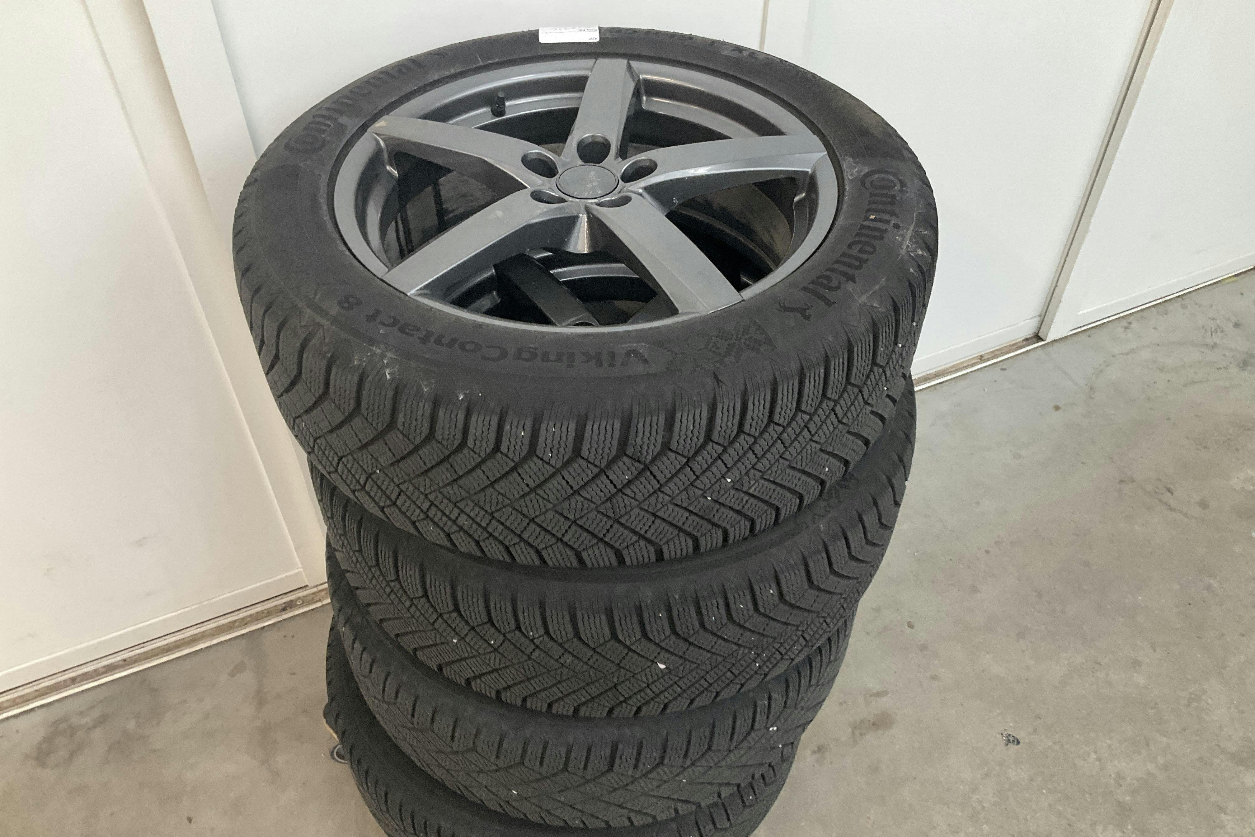 Vehicle Image 21