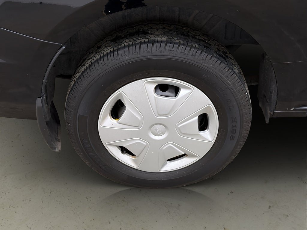 Vehicle Image 33