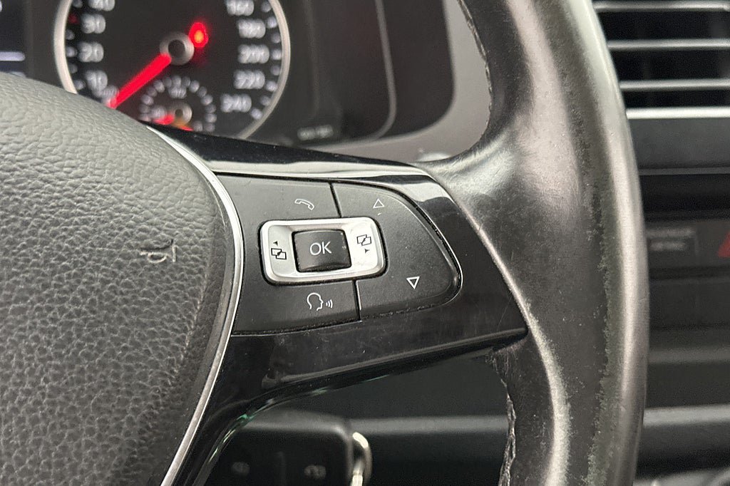 Vehicle Image 28