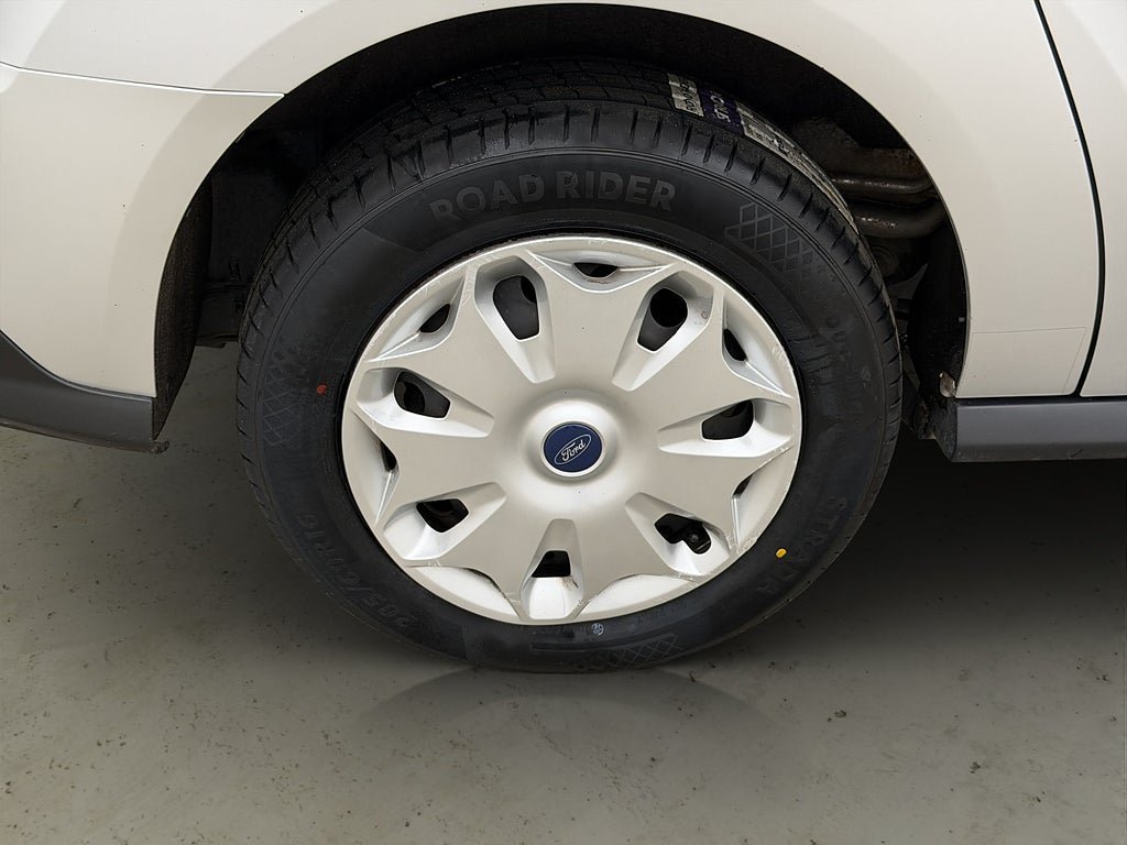 Vehicle Image 30