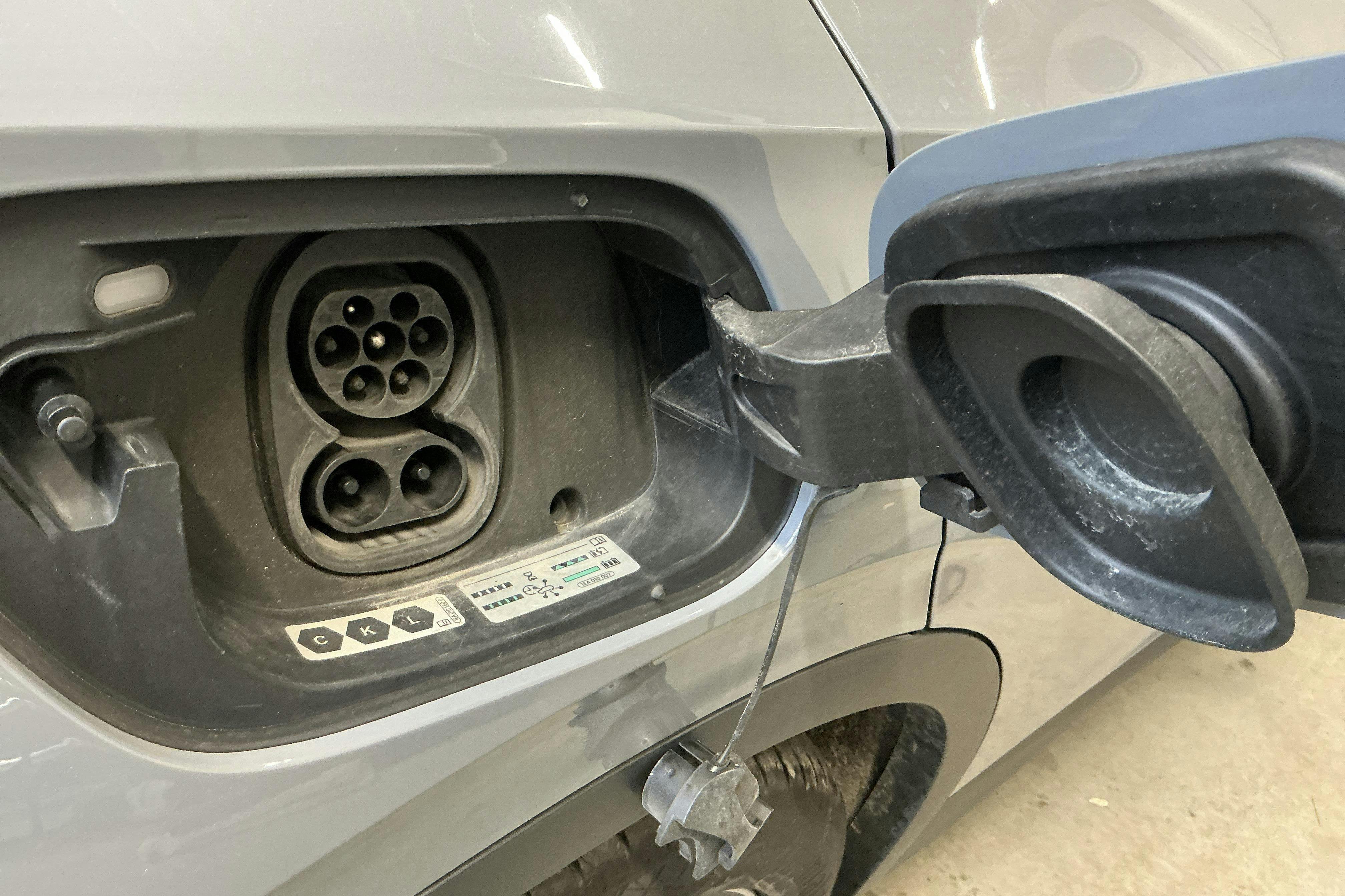 Vehicle Image 15