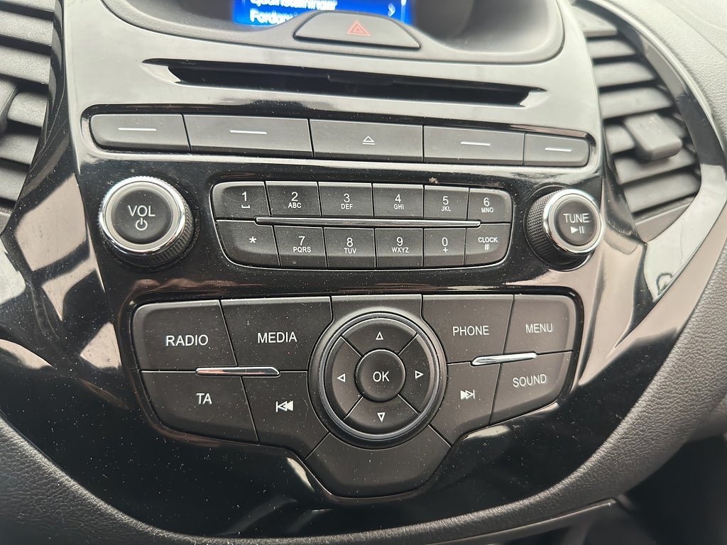 Vehicle Image 17