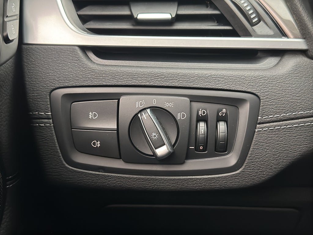 Vehicle Image 28
