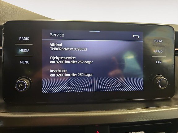 Vehicle Image 23