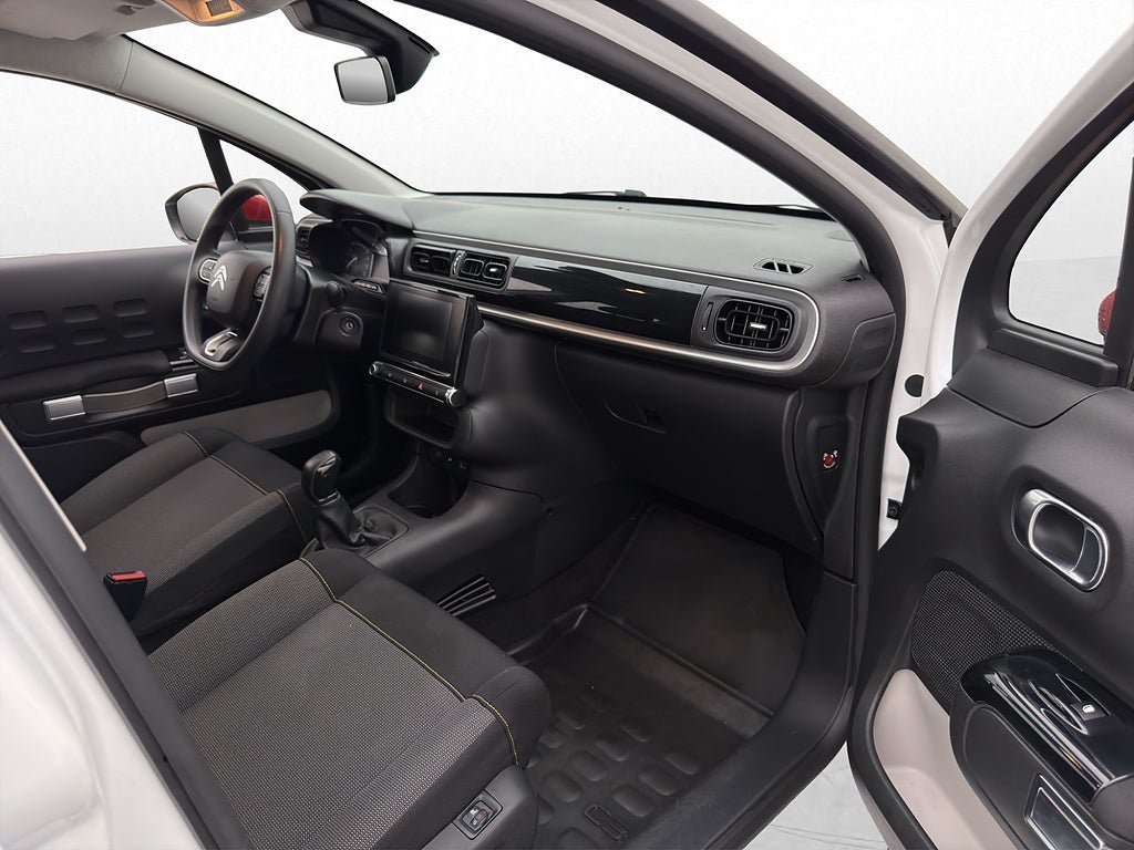 Vehicle Image 21