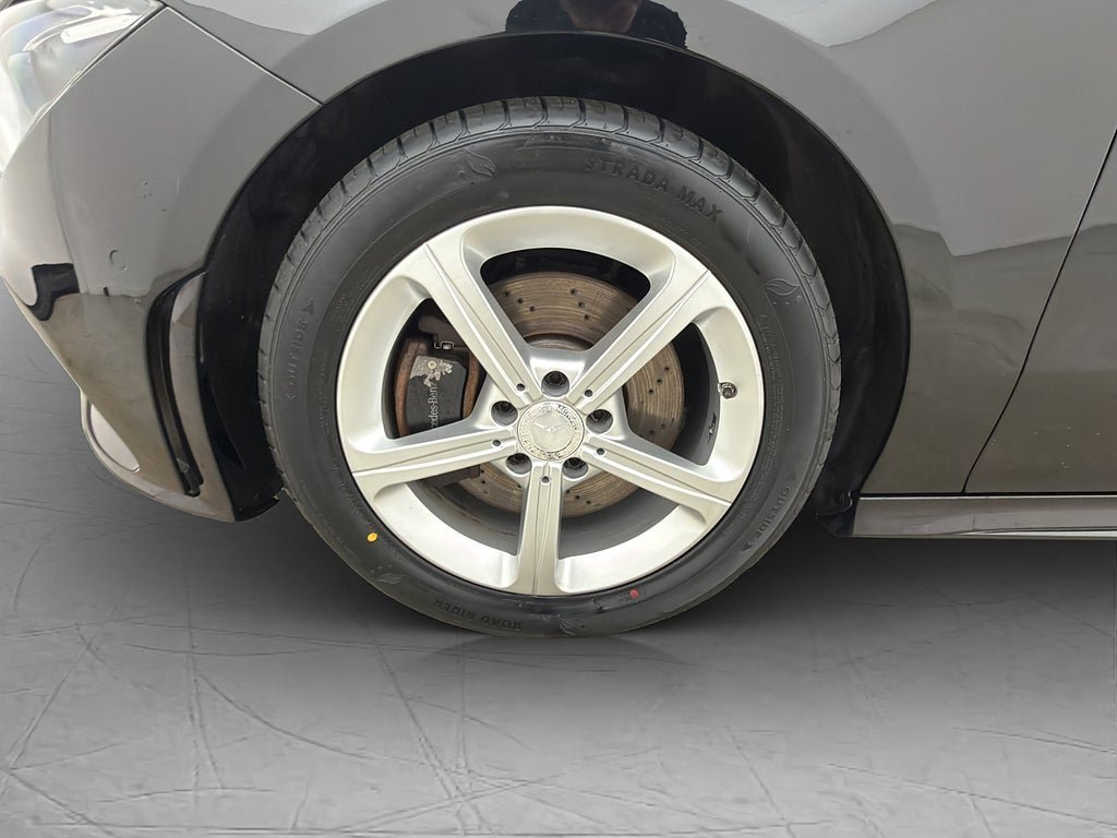 Vehicle Image 33