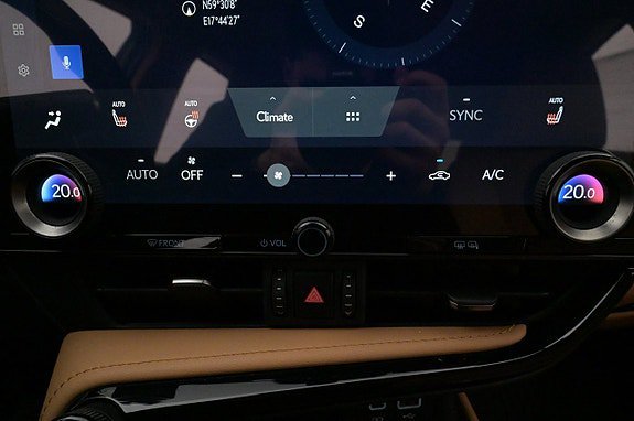 Vehicle Image 17
