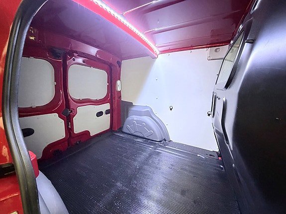 Vehicle Image 26