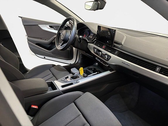 Vehicle Image 15