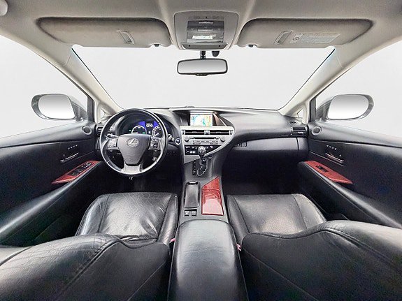 Vehicle Image 15