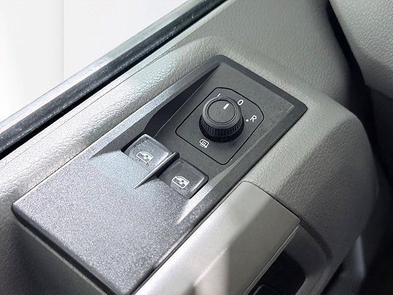 Vehicle Image 27