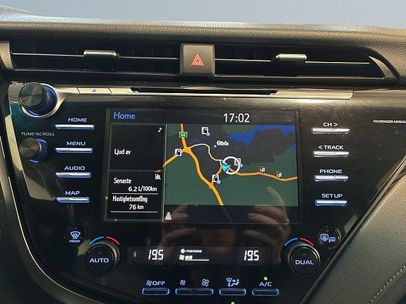 Vehicle Image 16