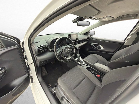 Vehicle Image 9