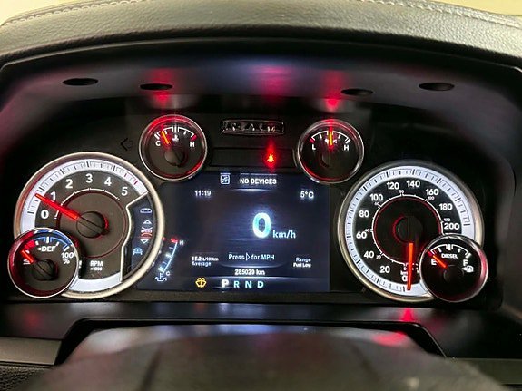 Vehicle Image 15