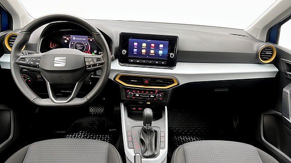 Vehicle Image 10