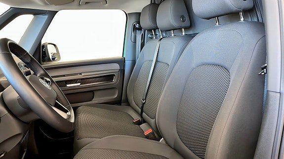 Vehicle Image 8
