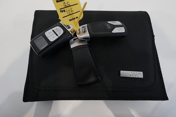 Vehicle Image 32