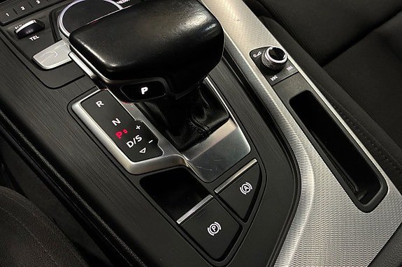 Vehicle Image 23