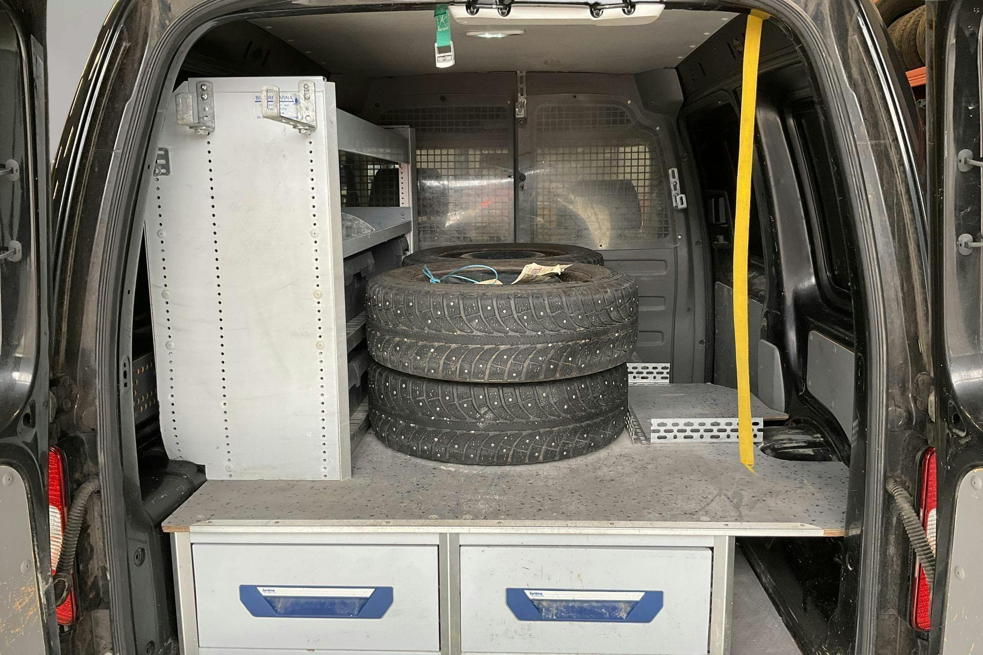 Vehicle Image 9