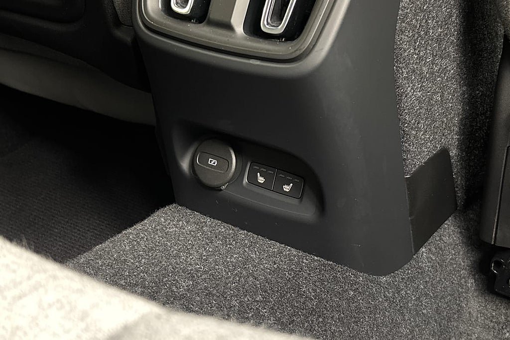Vehicle Image 26