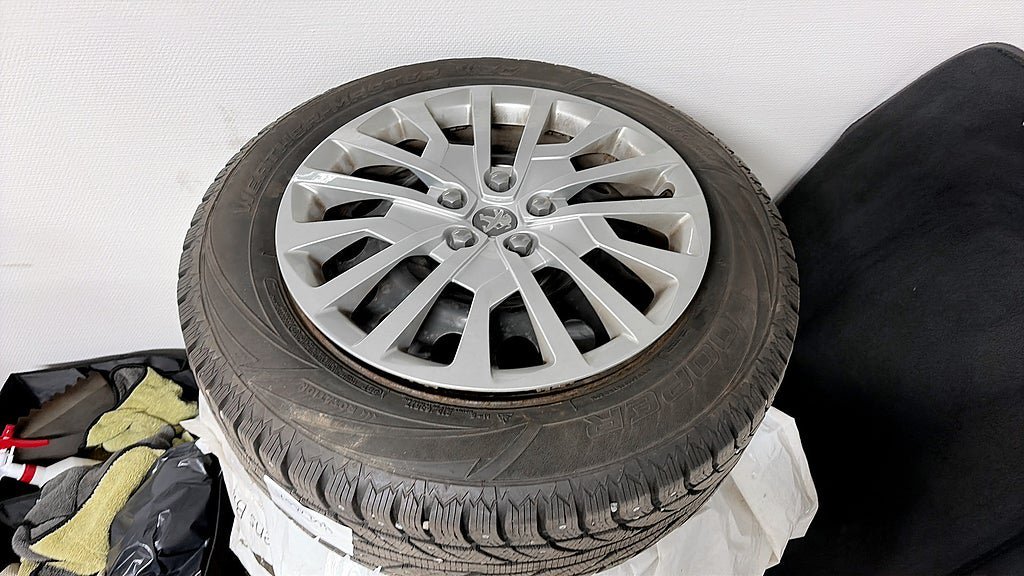 Vehicle Image 13