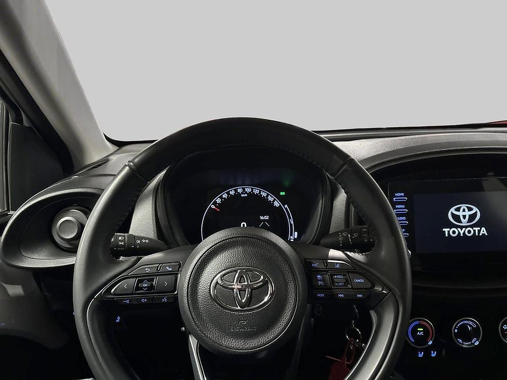 Vehicle Image 15