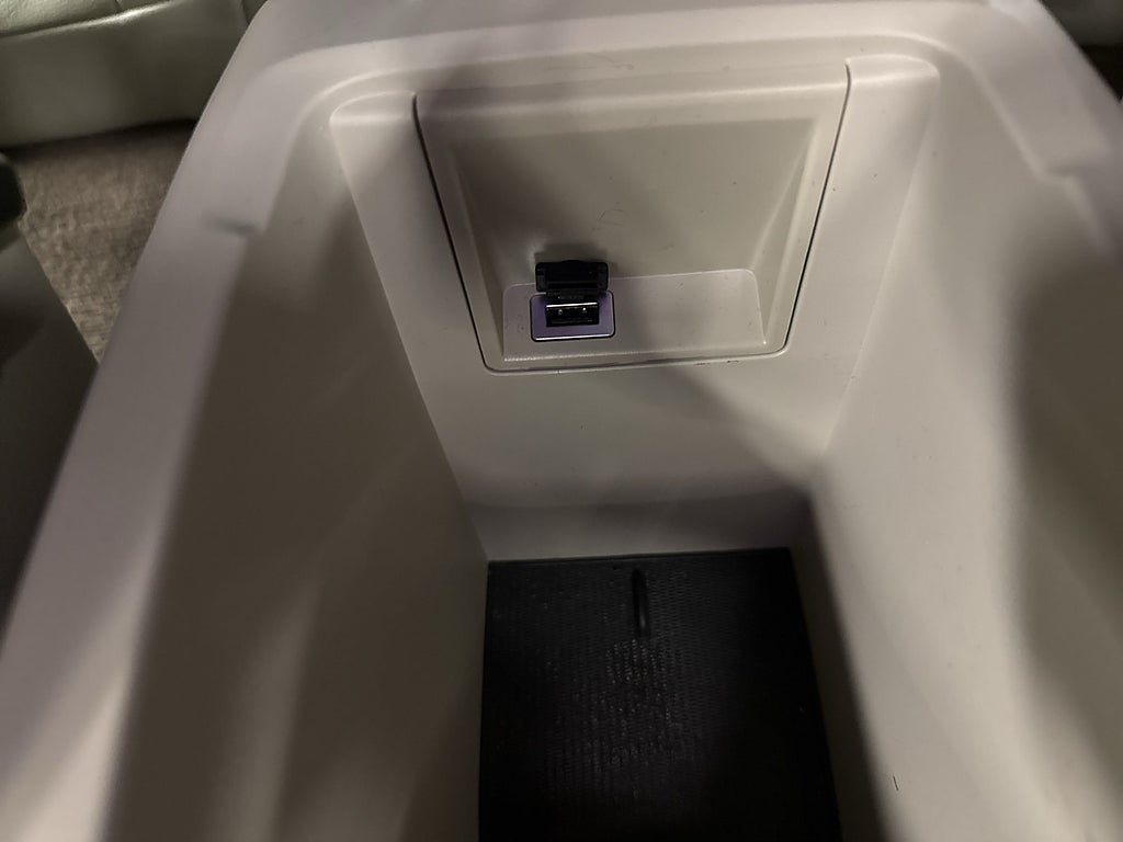 Vehicle Image 25