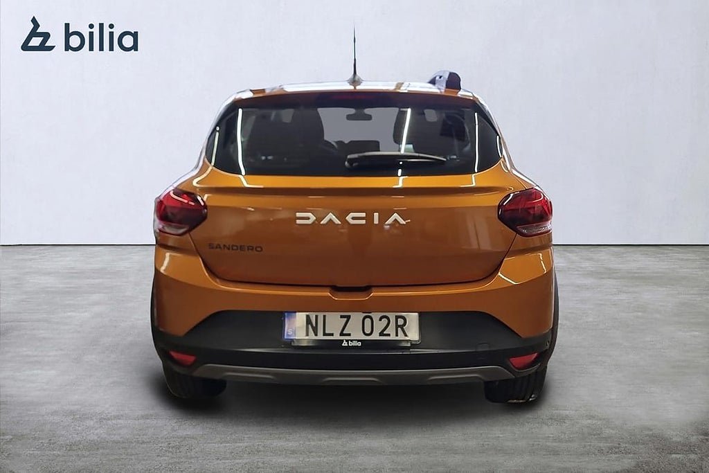 Vehicle Image 8