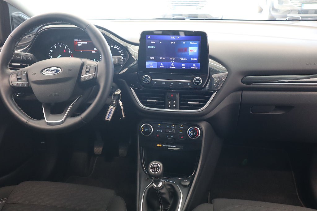 Vehicle Image 11