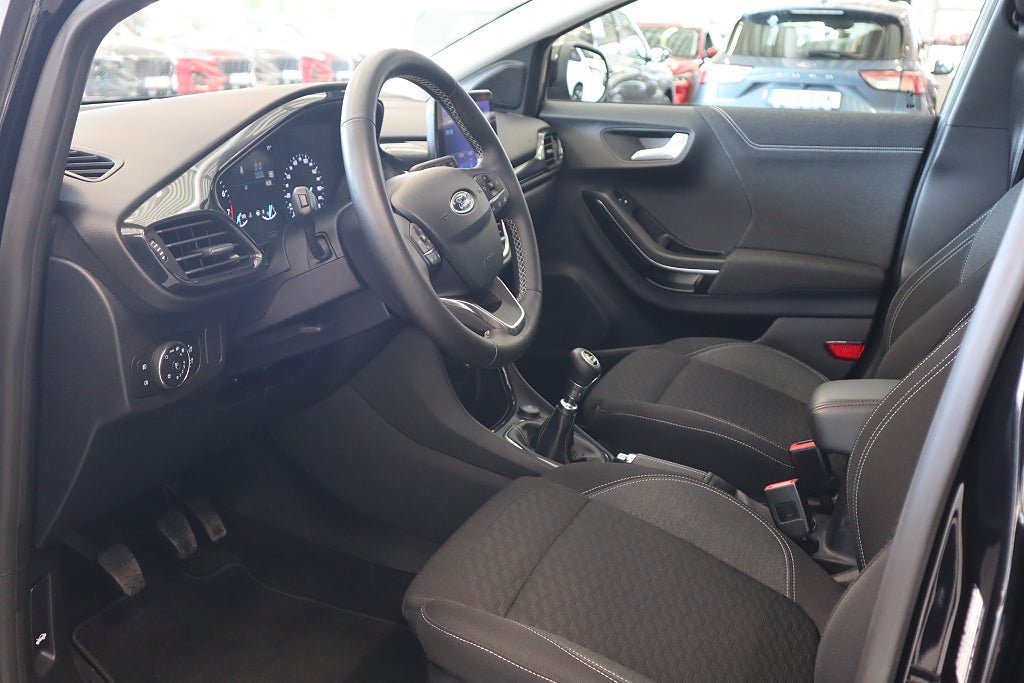 Vehicle Image 13