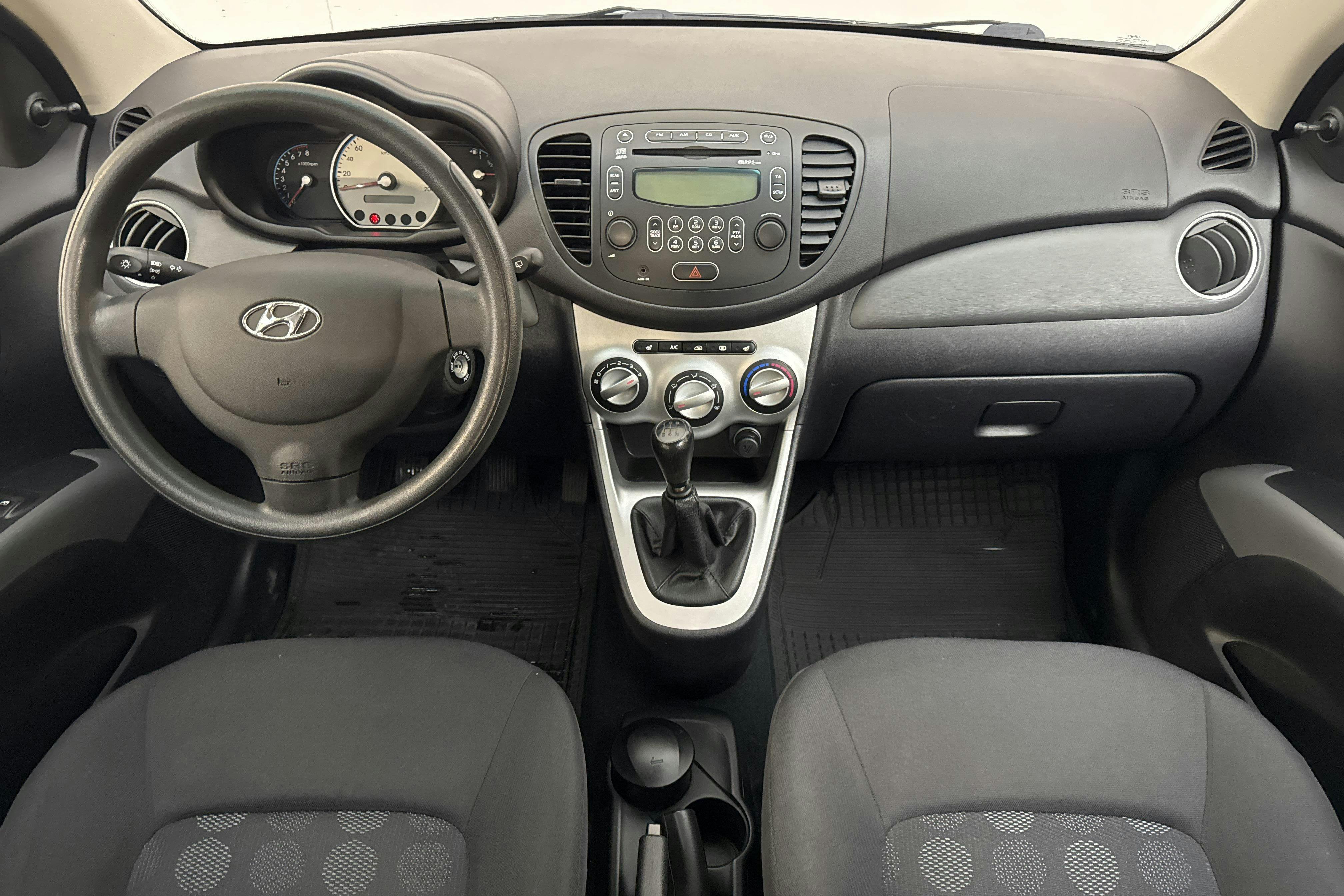 Vehicle Image 6