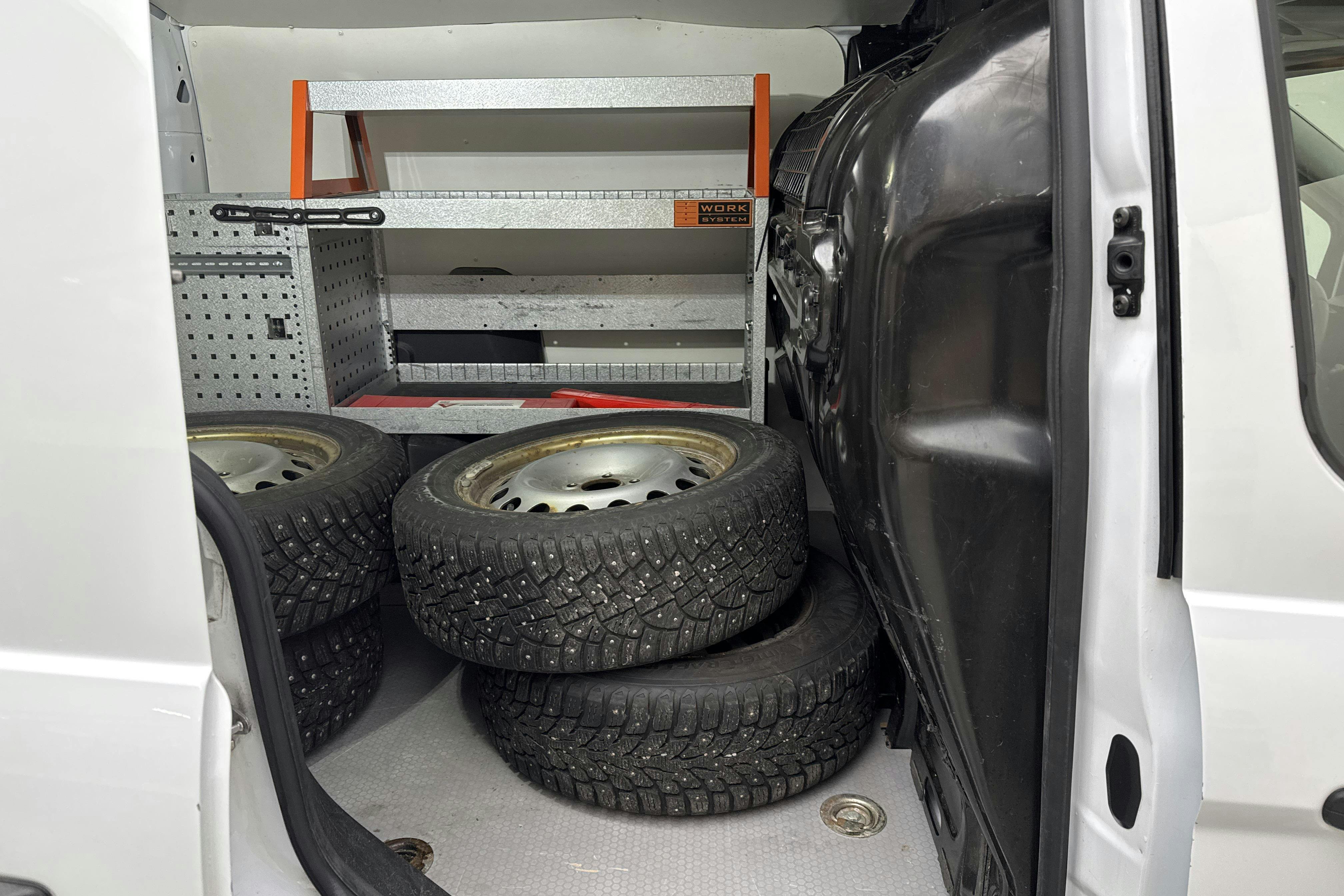 Vehicle Image 7