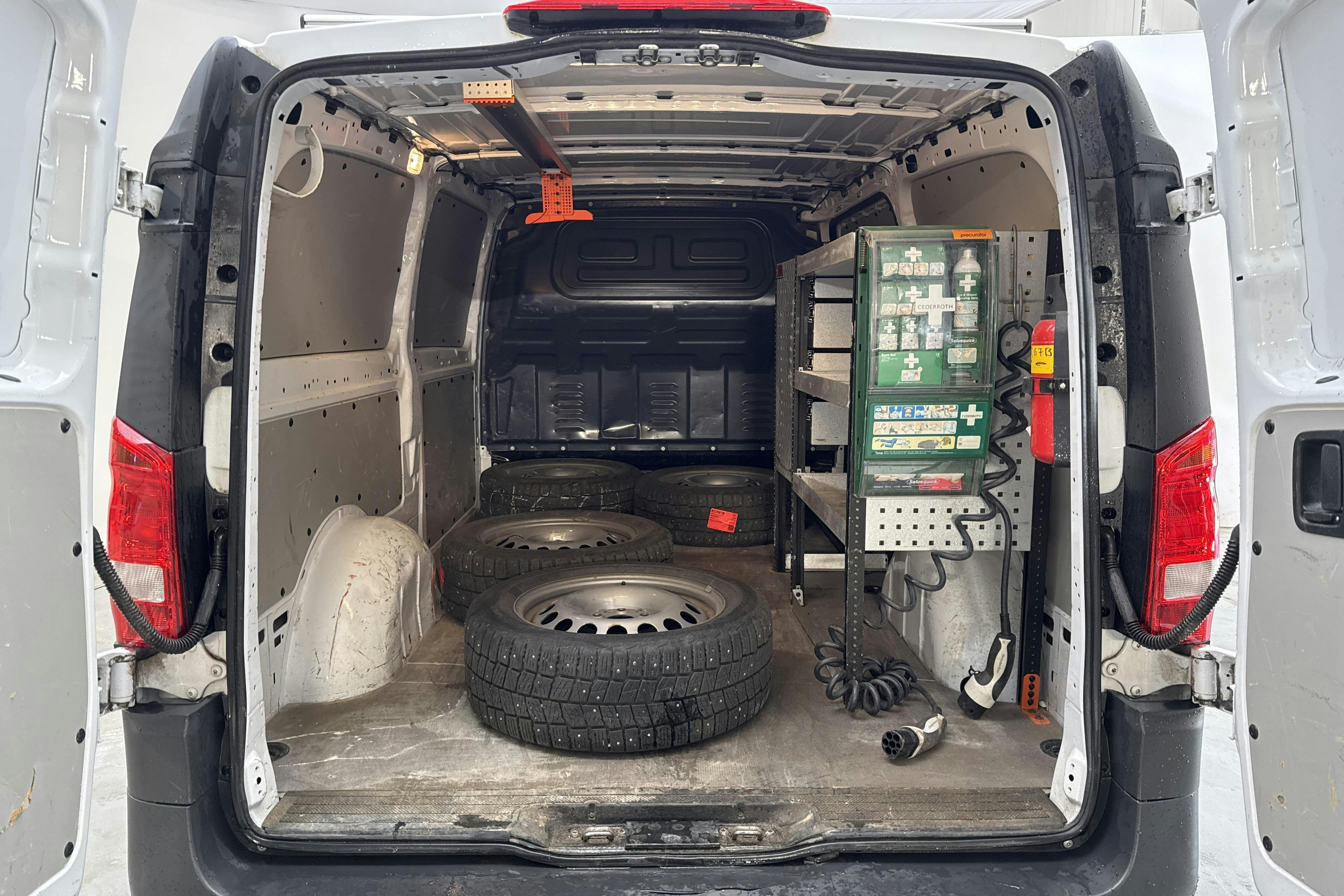 Vehicle Image 8