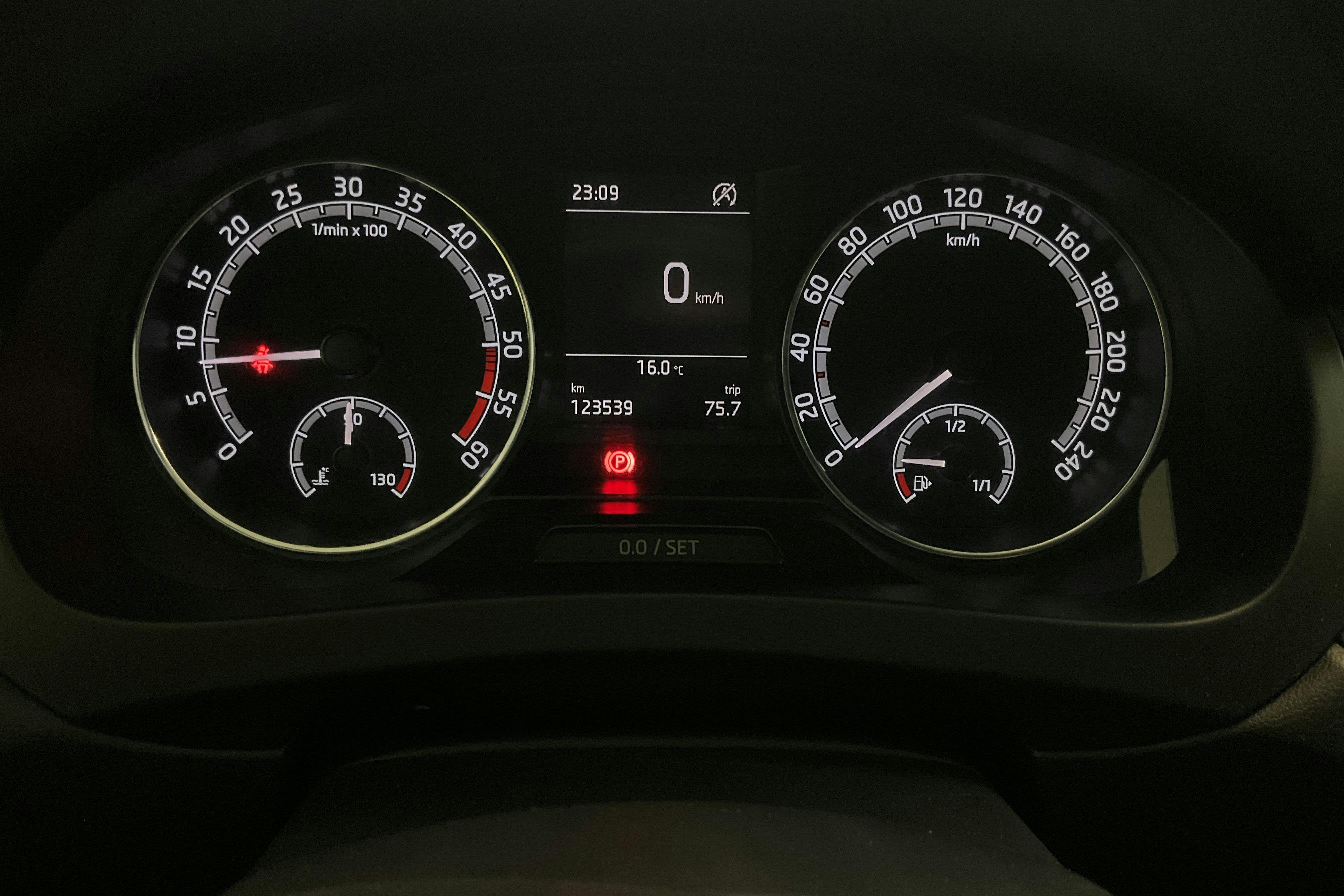 Vehicle Image 10