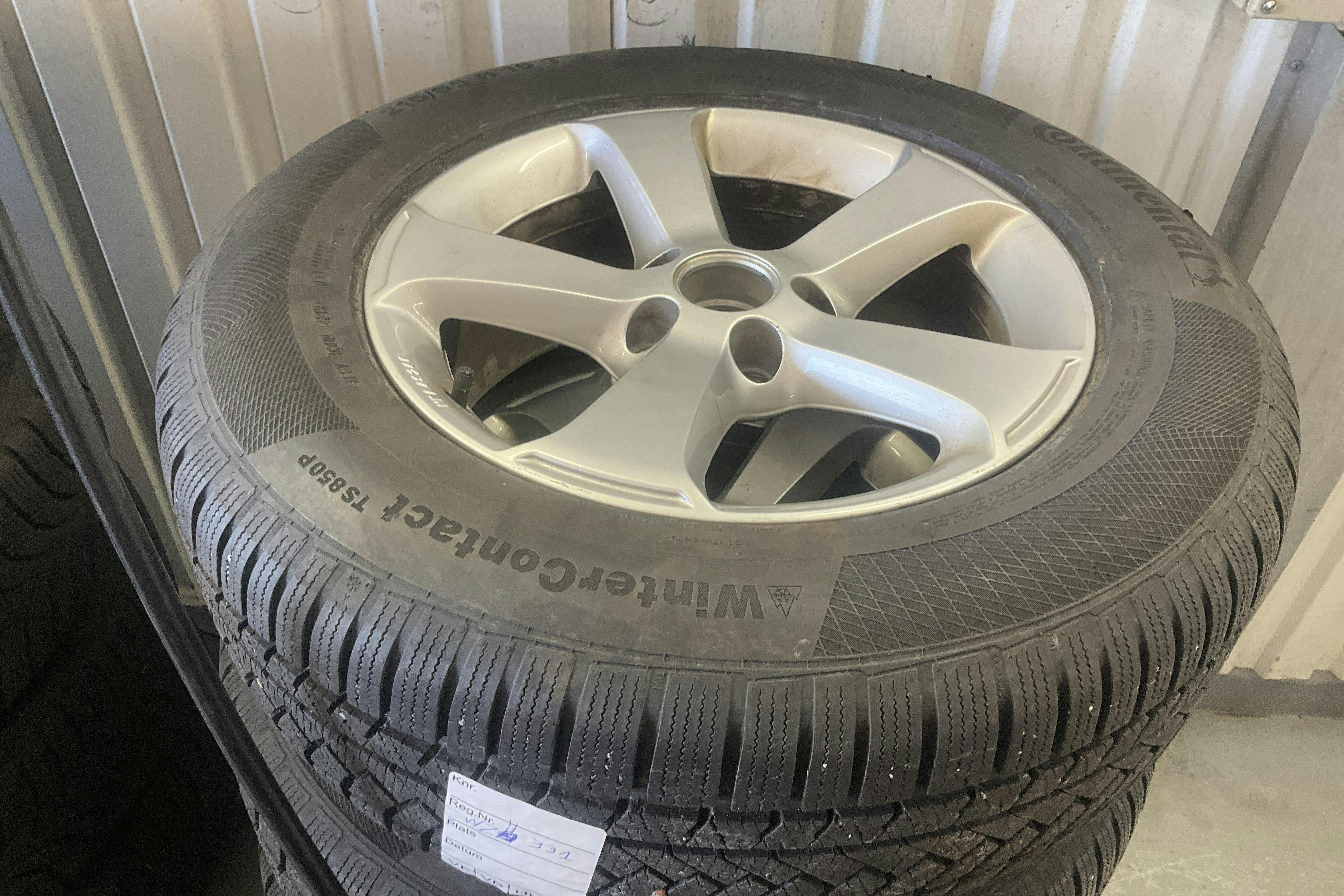 Vehicle Image 15
