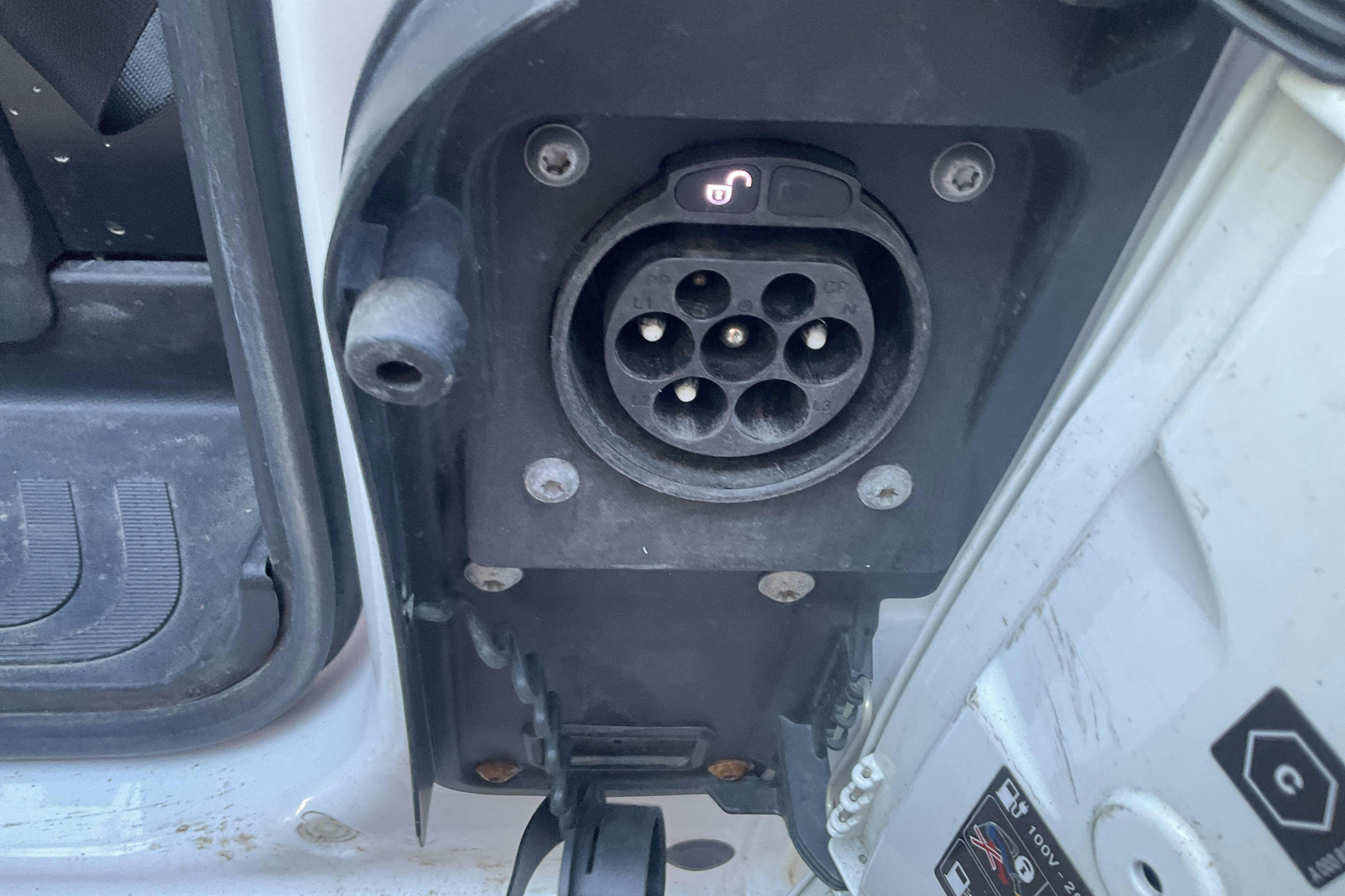 Vehicle Image 13