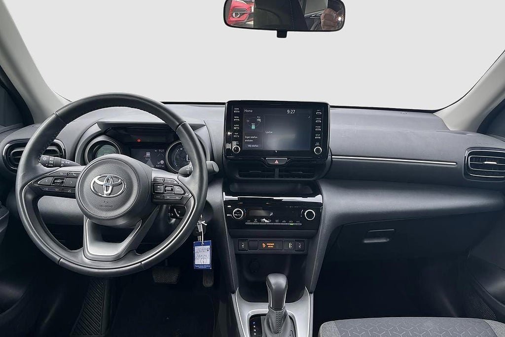 Vehicle Image 10