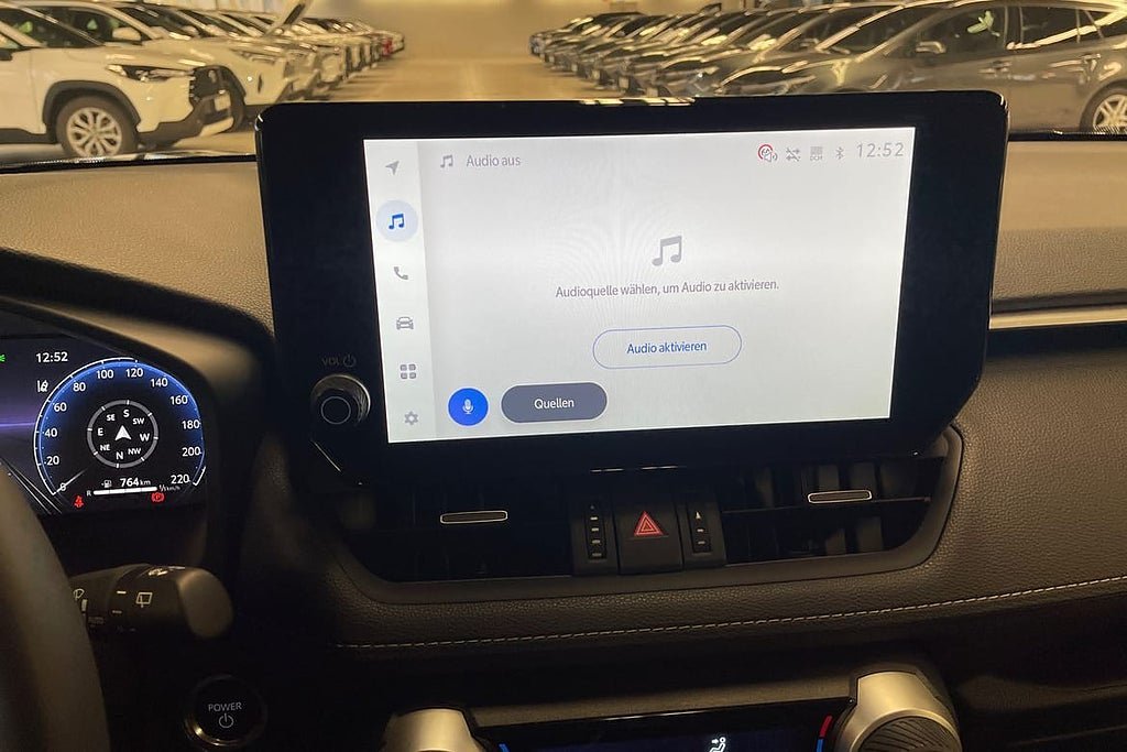 Vehicle Image 15