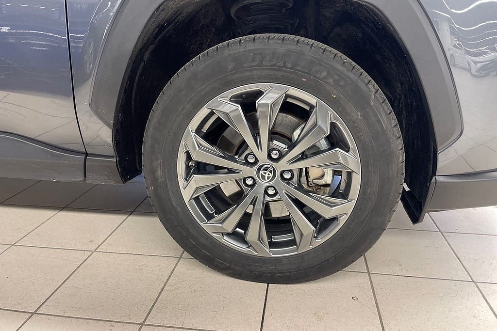 Vehicle Image 17