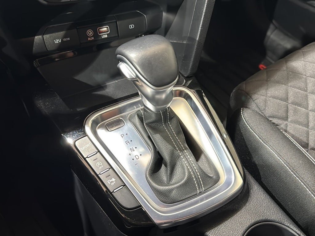 Vehicle Image 12