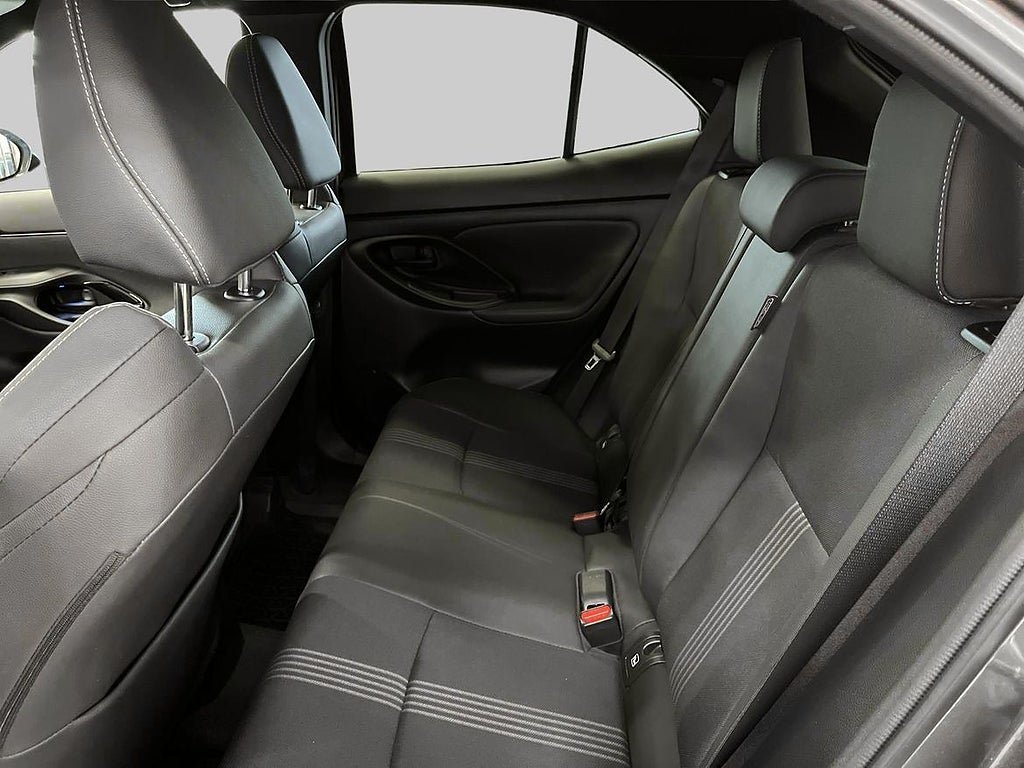 Vehicle Image 11