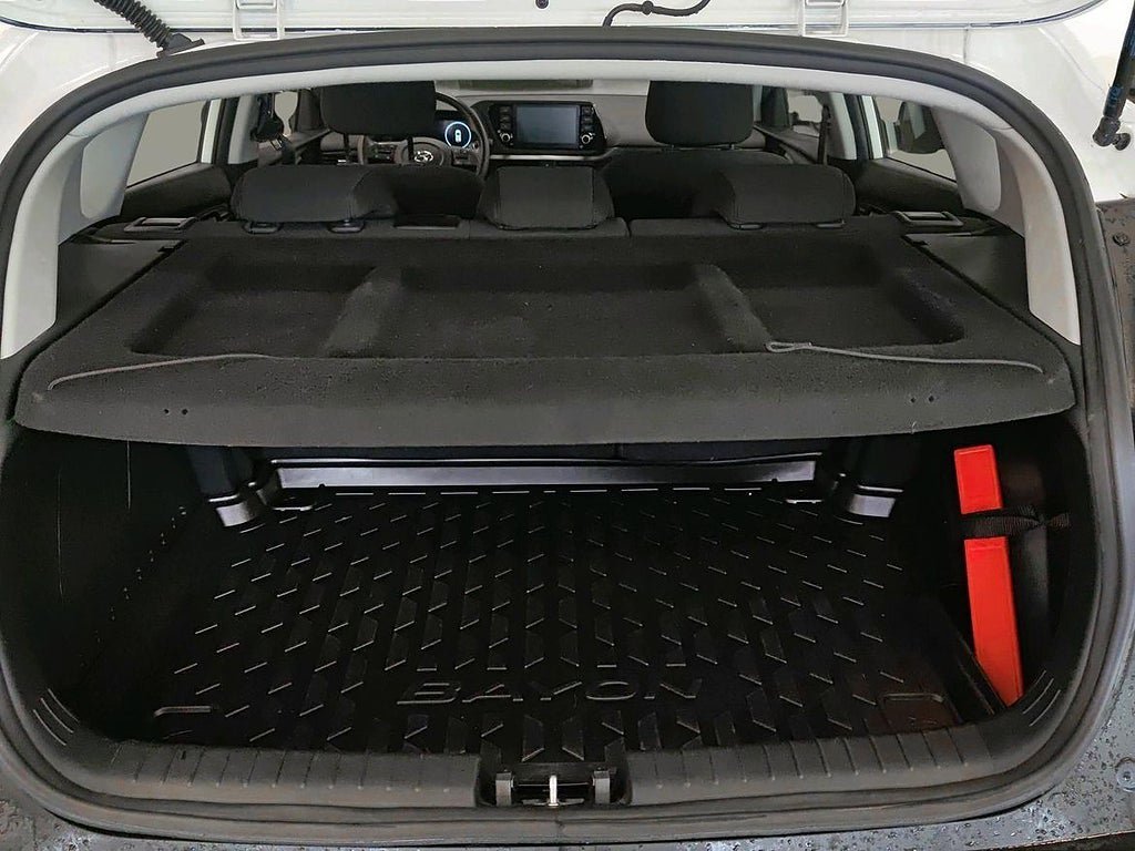 Vehicle Image 12