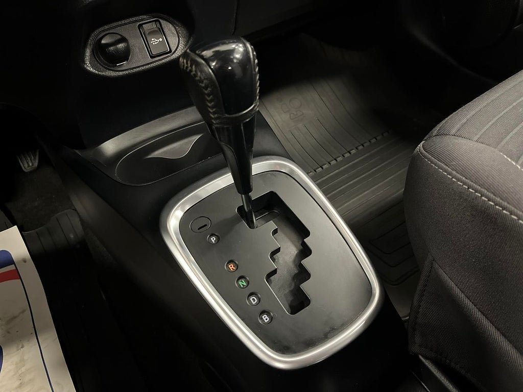 Vehicle Image 18