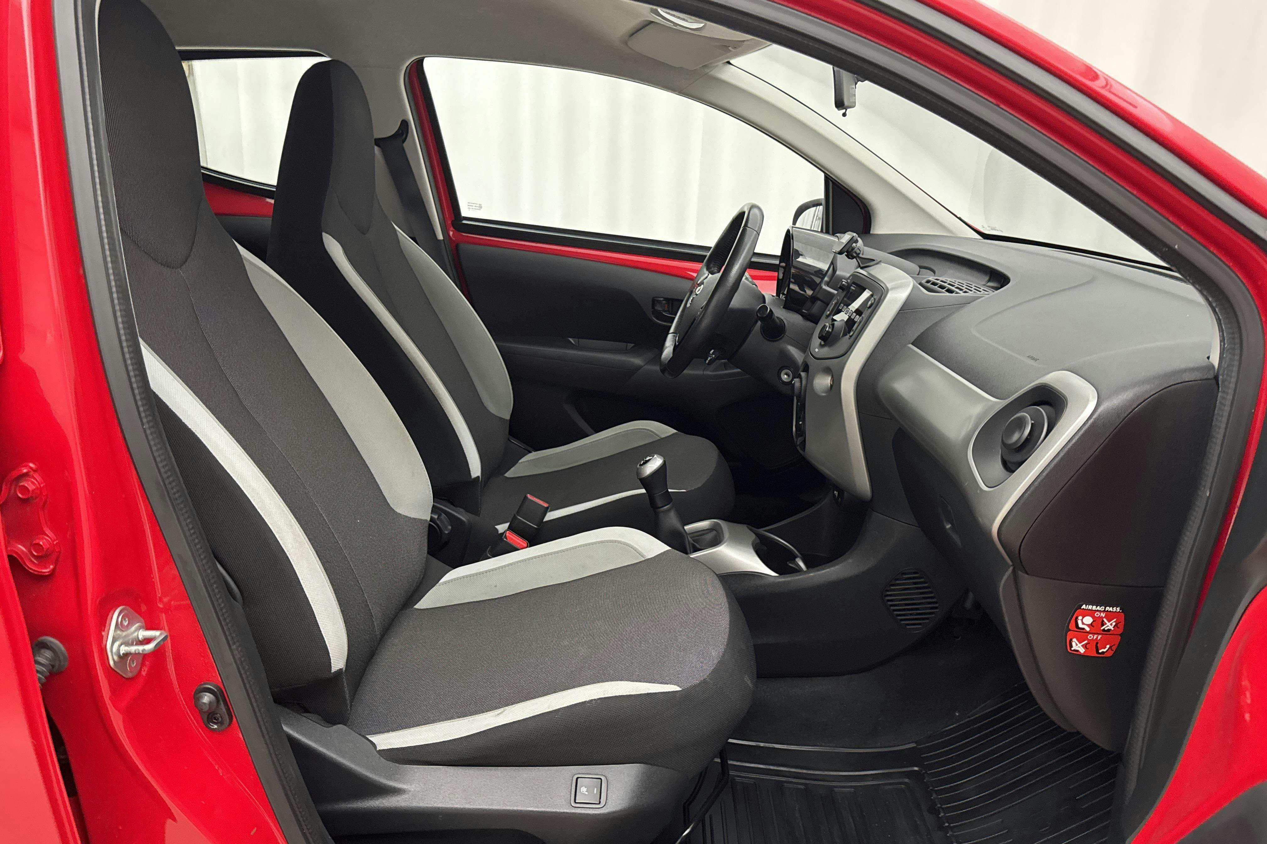 Vehicle Image 7