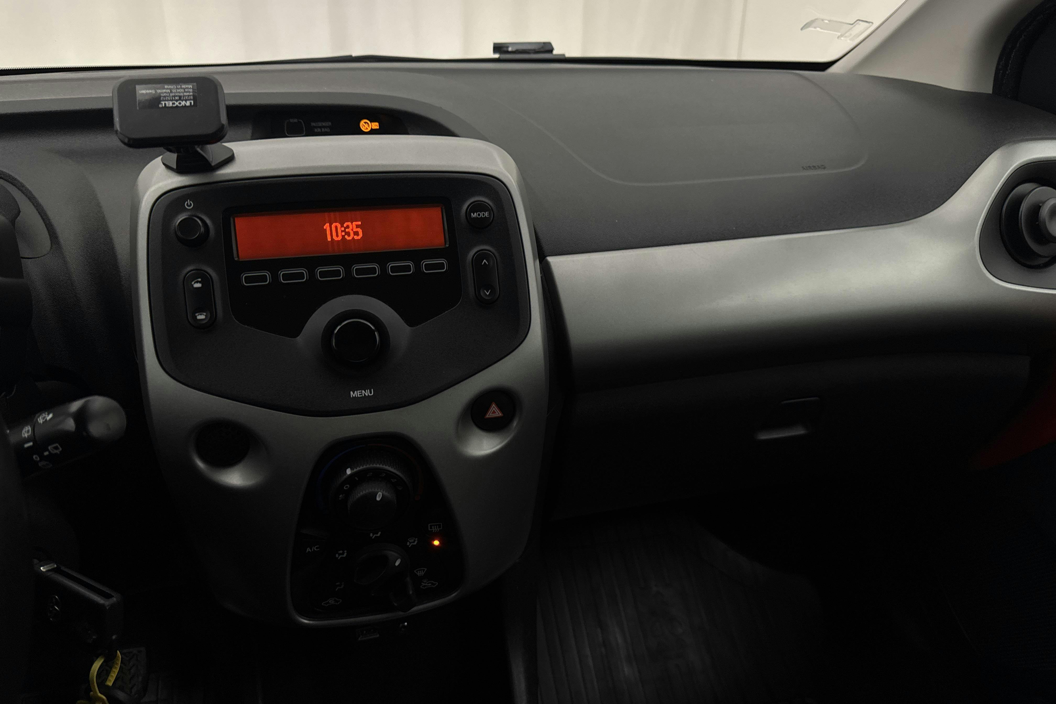 Vehicle Image 11