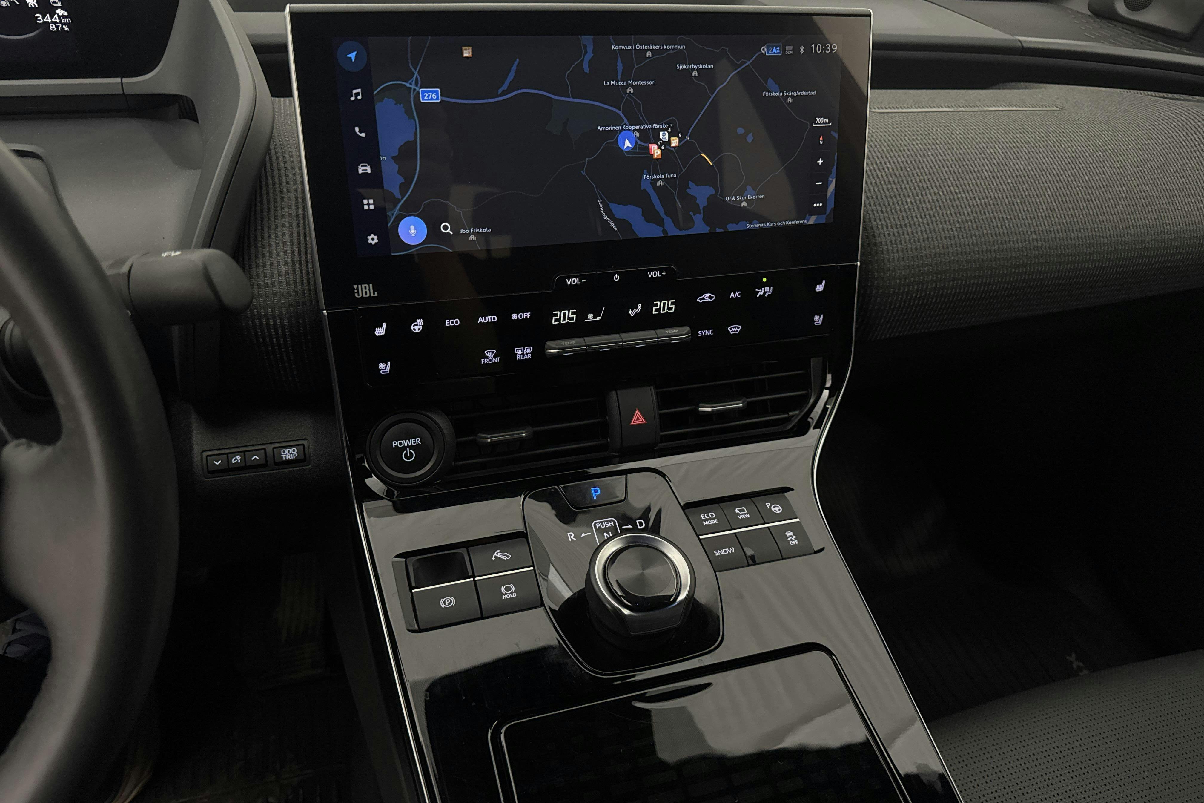 Vehicle Image 11