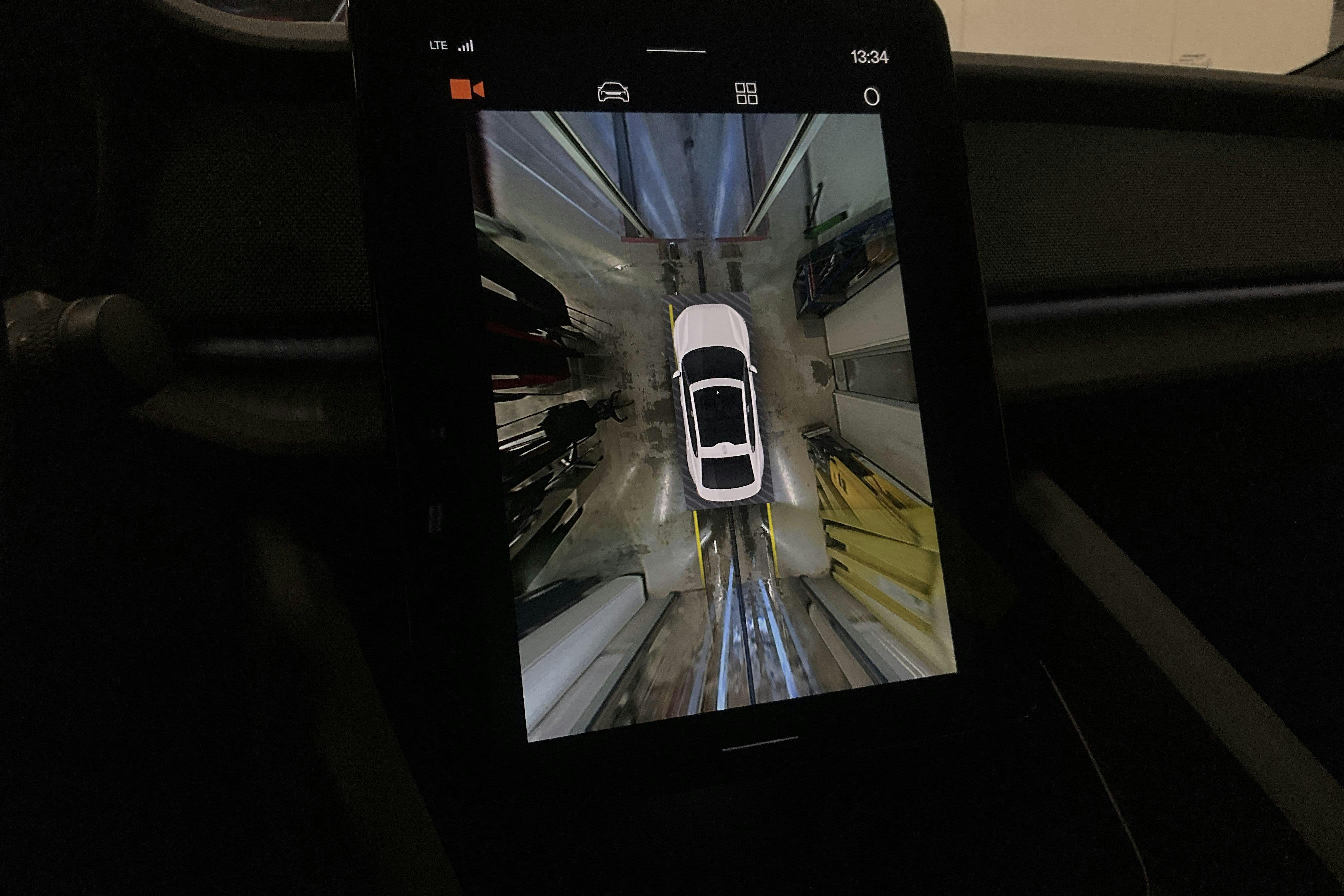 Vehicle Image 11
